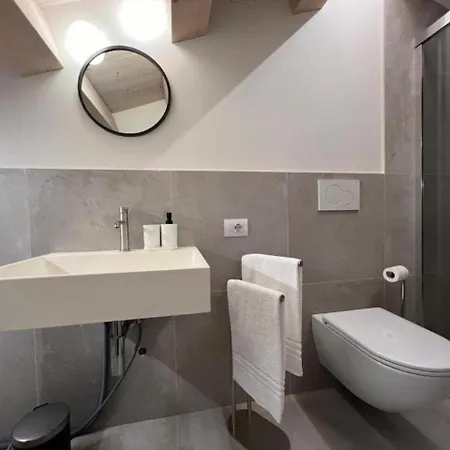 Riccati Loft, Historic Center Apartment, 2br 2ba Lift Apartmán *